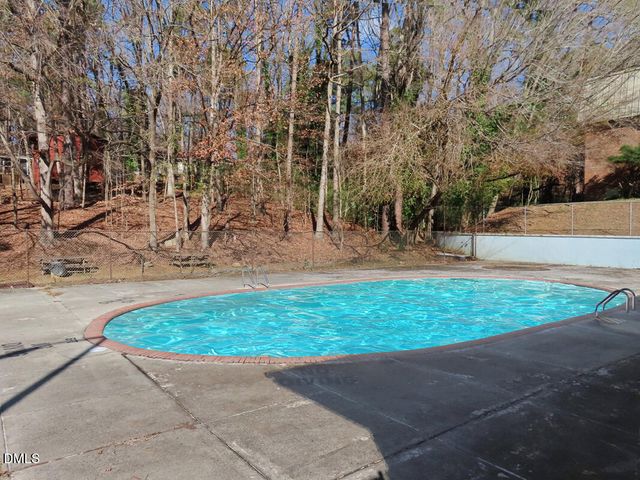 500 Umstead Drive 105d, Chapel Hill, NC 27516