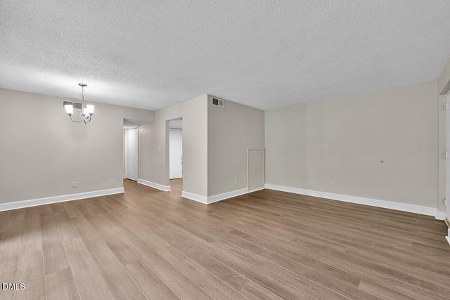 500 Umstead Drive 105d, Chapel Hill, NC 27516