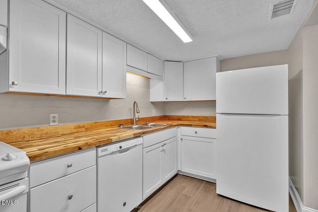 500 Umstead Drive 105d, Chapel Hill, NC 27516