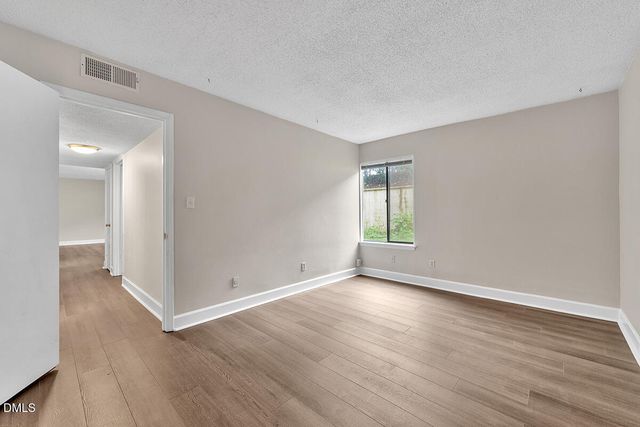 500 Umstead Drive 105d, Chapel Hill, NC 27516