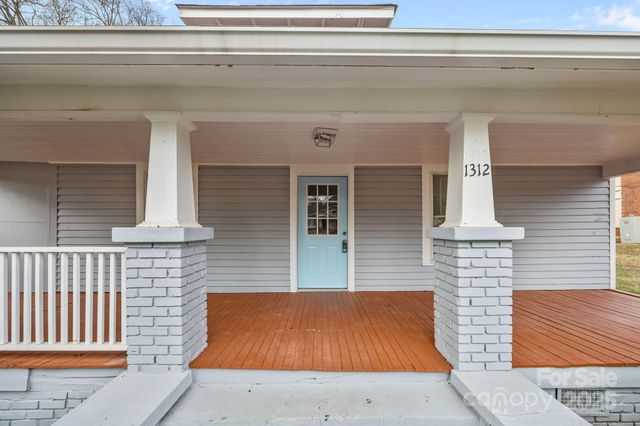 1312 Wilson W Lee Boulevard, Statesville, NC 28677
