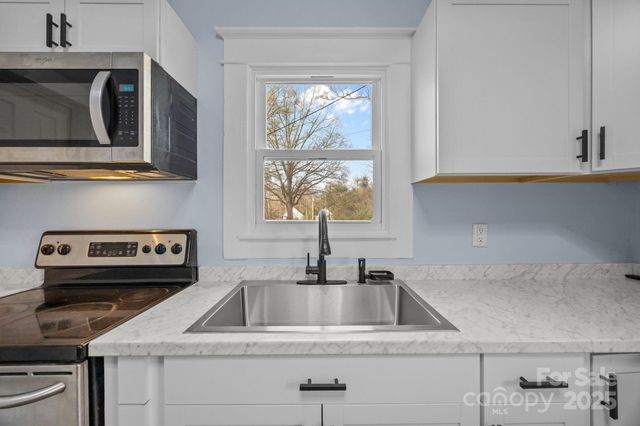 1312 Wilson W Lee Boulevard, Statesville, NC 28677