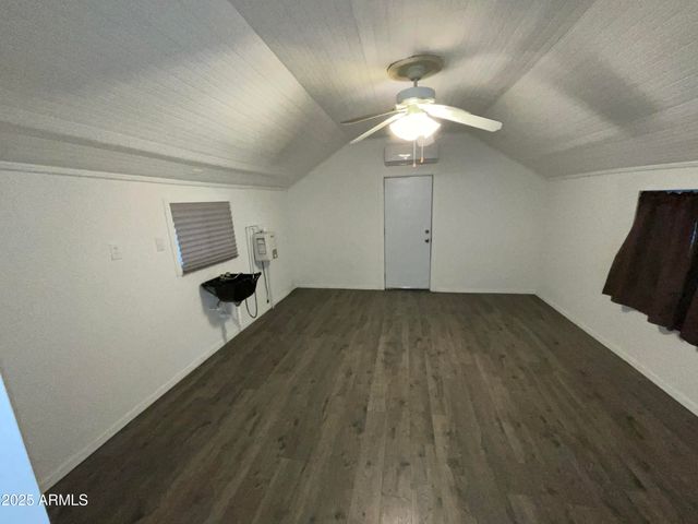 75 N High School Avenue, Superior, AZ 85173