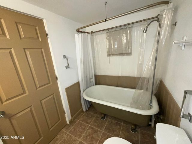 75 N High School Avenue, Superior, AZ 85173