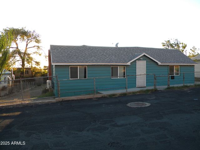 75 N High School Avenue, Superior, AZ 85173