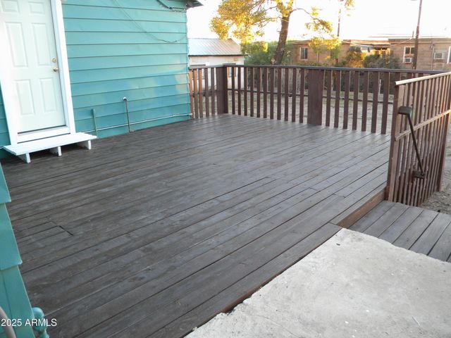 75 N High School Avenue, Superior, AZ 85173