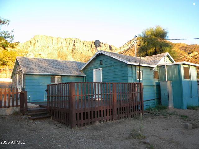 75 N High School Avenue, Superior, AZ 85173