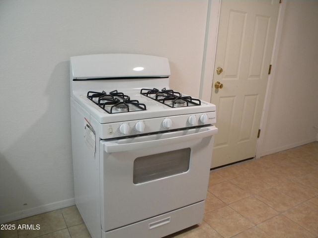 75 N High School Avenue, Superior, AZ 85173