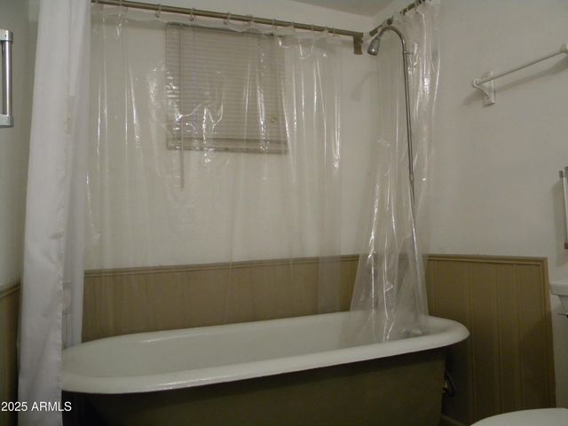 75 N High School Avenue, Superior, AZ 85173