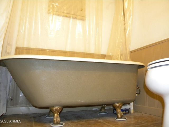 75 N High School Avenue, Superior, AZ 85173