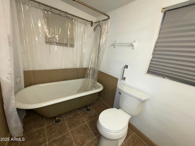 75 N High School Avenue, Superior, AZ 85173