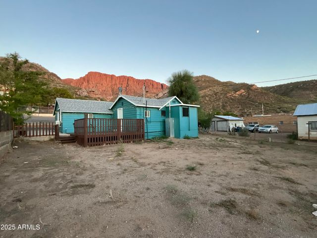 75 N High School Avenue, Superior, AZ 85173