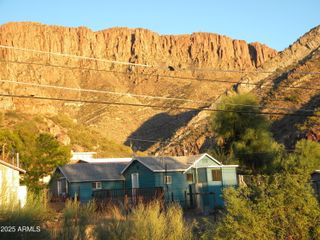 75 N High School Avenue, Superior, AZ 85173