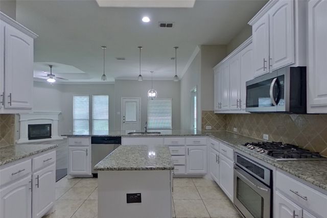 5136 Tortola Lane, Fort Worth, TX 76244