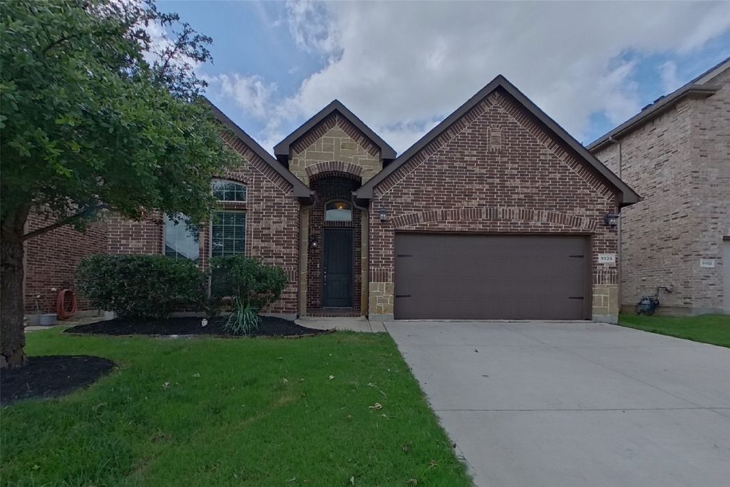 5136 Tortola Lane, Fort Worth, TX 76244