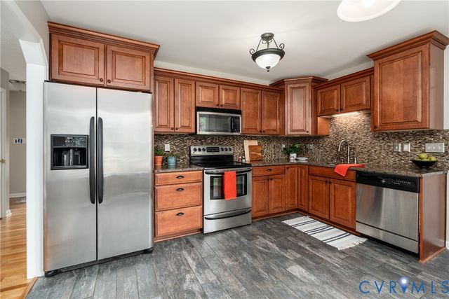 1006 Rockhaven Ct, Chester, VA 23836