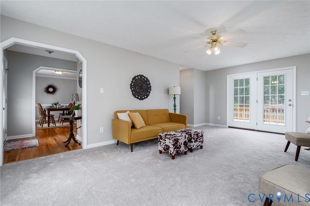 1006 Rockhaven Ct, Chester, VA 23836