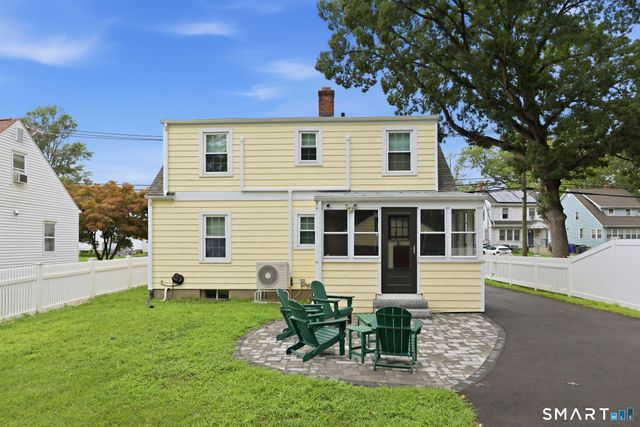 134 Oakwood Avenue, West Hartford, CT 06119