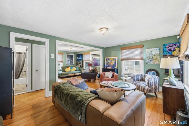 134 Oakwood Avenue, West Hartford, CT 06119