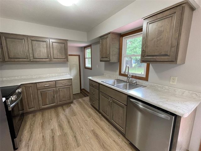 1420 Kernan Court, Eau Claire, WI 54703