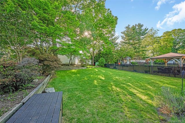 134 Singworth Street, Oyster Bay, NY 11771