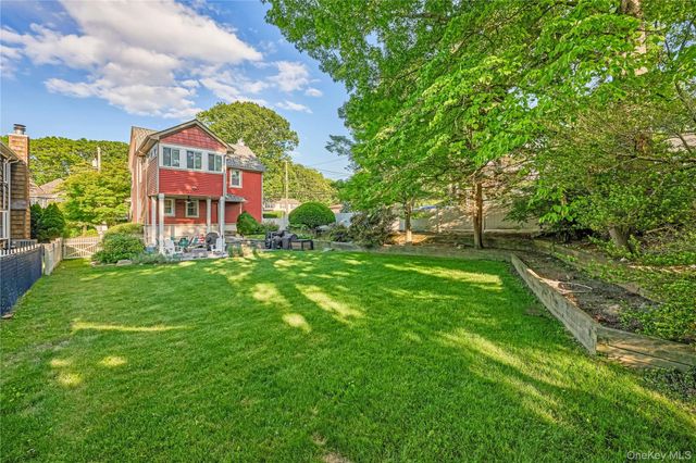 134 Singworth Street, Oyster Bay, NY 11771