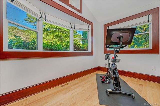134 Singworth Street, Oyster Bay, NY 11771