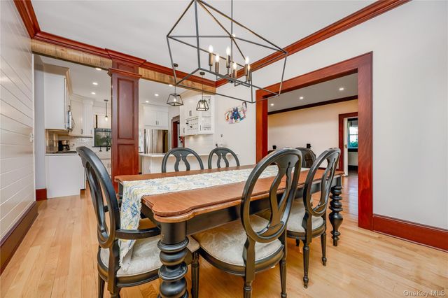 134 Singworth Street, Oyster Bay, NY 11771