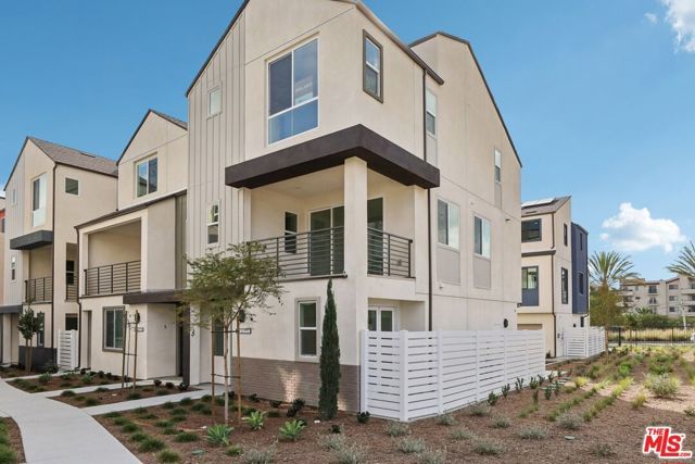 1699 Coral Sea Lane, Los Angeles, CA 90732