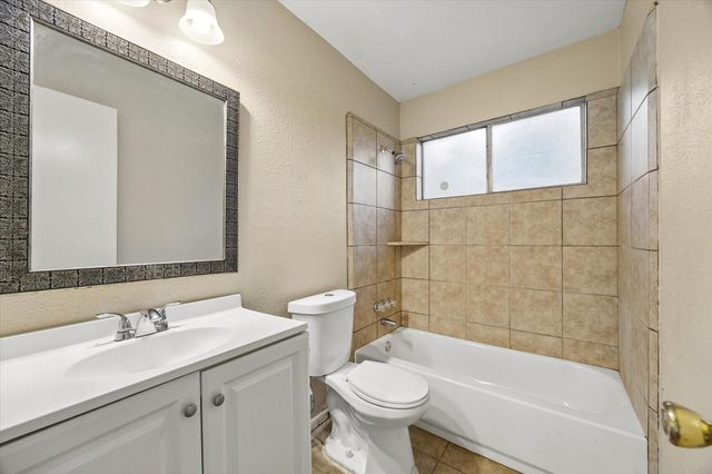 10311 Westedge Drive, Sugar Land, TX 77498