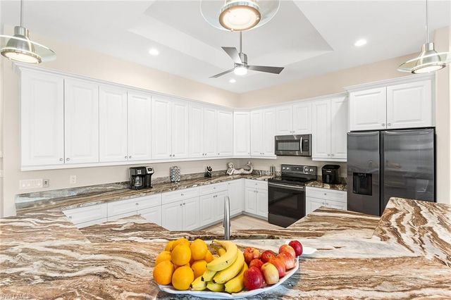 302 NW 32nd PL, Cape Coral, FL 33993