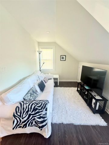 130 Clinton Avenue 3, New Rochelle, NY 10801