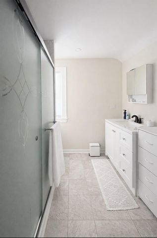 130 Clinton Avenue 3, New Rochelle, NY 10801