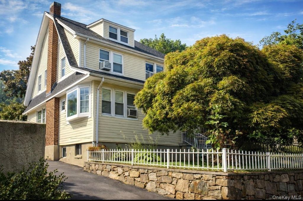 130 Clinton Avenue 3, New Rochelle, NY 10801