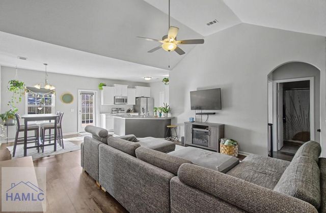 158 Courage Way, Hinesville, GA 31313