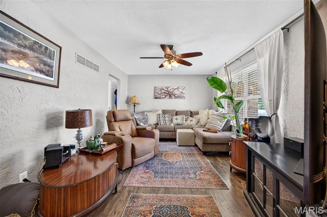 2992 Brooklands Way, St Charles, MO 63303