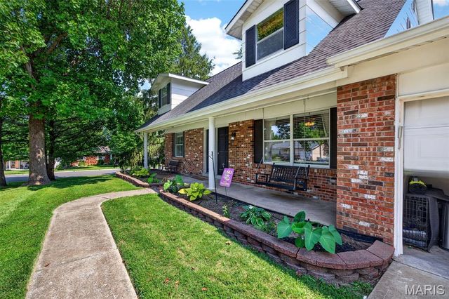 2992 Brooklands Way, St Charles, MO 63303
