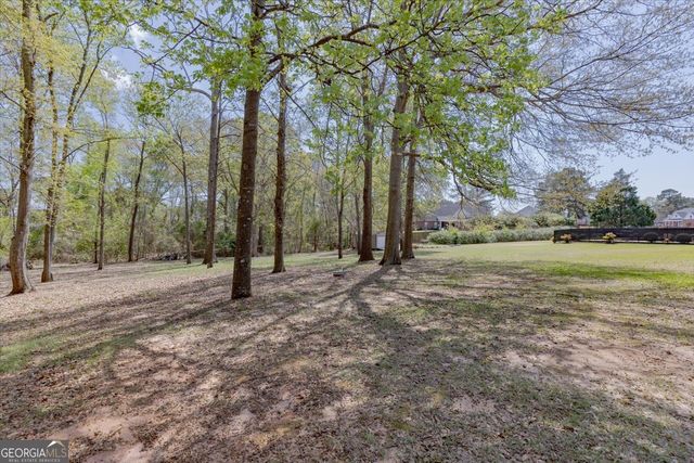 214 Knob Hill Drive, Warner Robins, GA 31088
