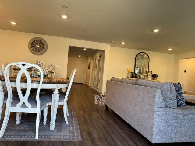 6954 E Braly, Fresno, CA 93727