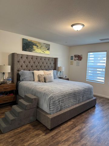 6954 E Braly, Fresno, CA 93727