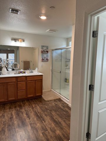 6954 E Braly, Fresno, CA 93727