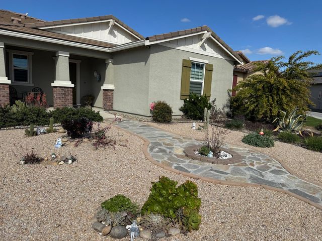 6954 E Braly, Fresno, CA 93727