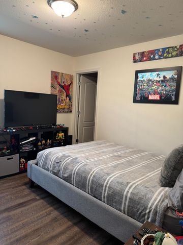 6954 E Braly, Fresno, CA 93727