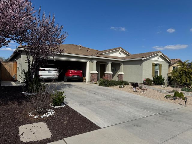 6954 E Braly, Fresno, CA 93727