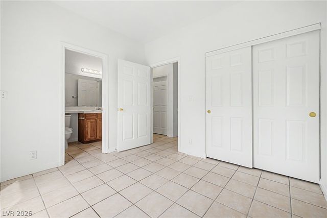 7782 Meadow Creek Street, Las Vegas, NV 89123