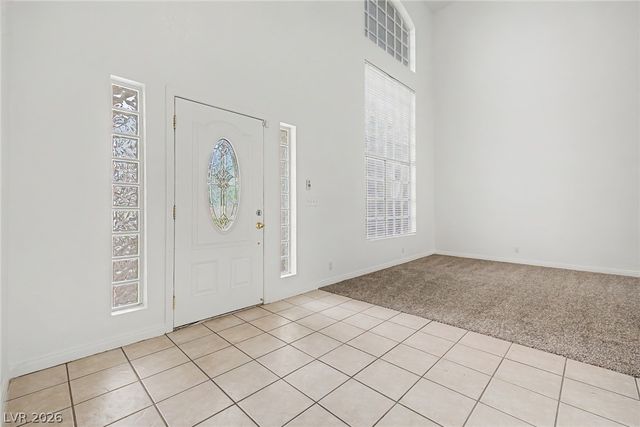 7782 Meadow Creek Street, Las Vegas, NV 89123
