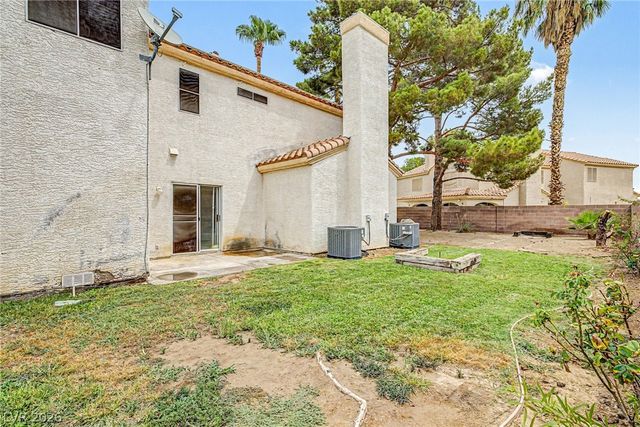 7782 Meadow Creek Street, Las Vegas, NV 89123