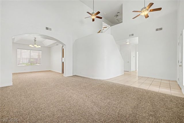 7782 Meadow Creek Street, Las Vegas, NV 89123
