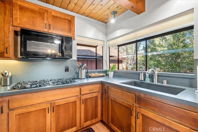 1631 Linnet, Wrightwood, CA 92397