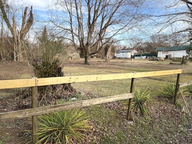 850 E 21st St, Hopkinsville, KY 42240